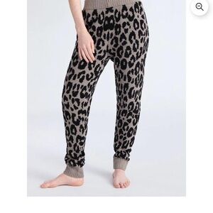 Joyspun Leopard cozy joggers